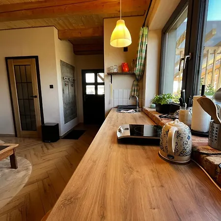 Stela * Spišské Tomášovce